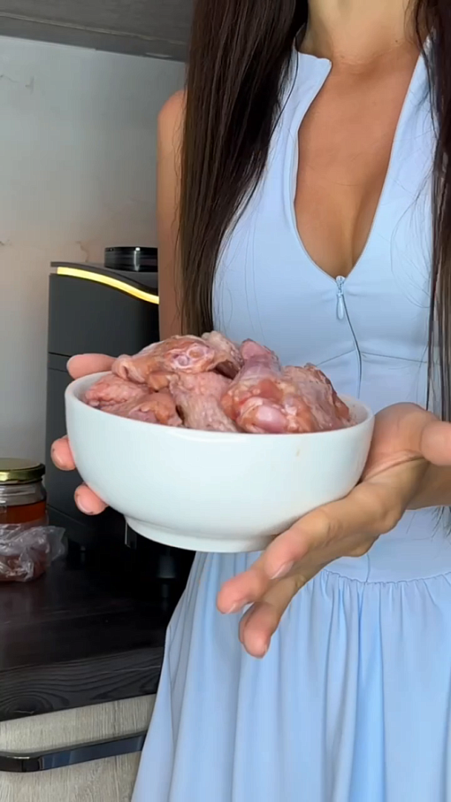 Cочные крылья, как на мангале с аэрогрилем DEMIAND